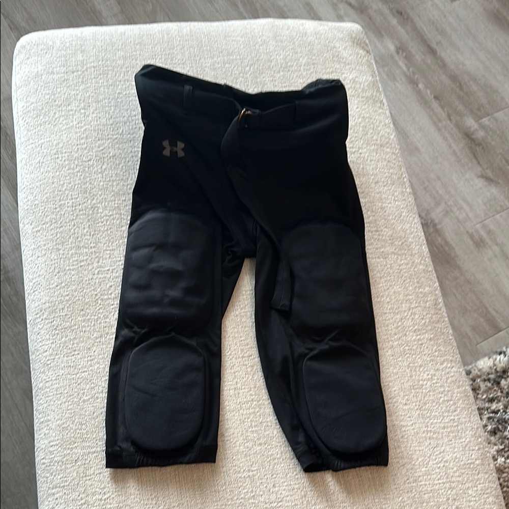 Under Armour Black Stretchy High-Waisted Bottoms